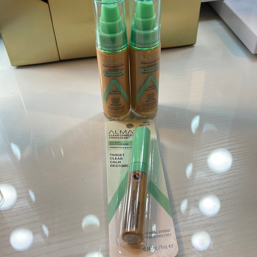 Almay clear complexion foundation and concealer